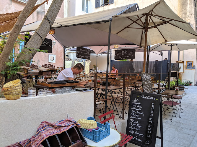 Street Danse Restaurant