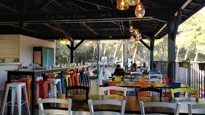 PISCINE PIZZA BAR CHEZ LOUIS