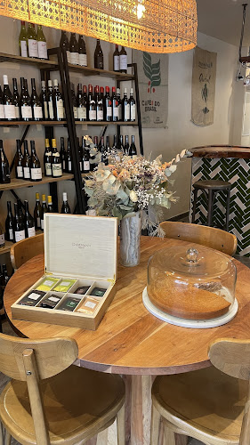 Restaurant bar à vin la cave