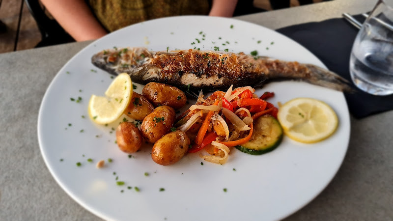 Restaurant marina d'oru