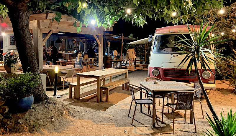 Mezzaluna bar pizzeria grill